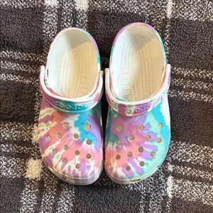 CROCS Women's Pastel Tie-Dye Sandals